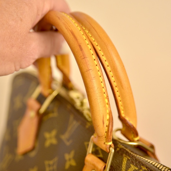 Louis Vuitton Alma PM - Picture 9 of 15